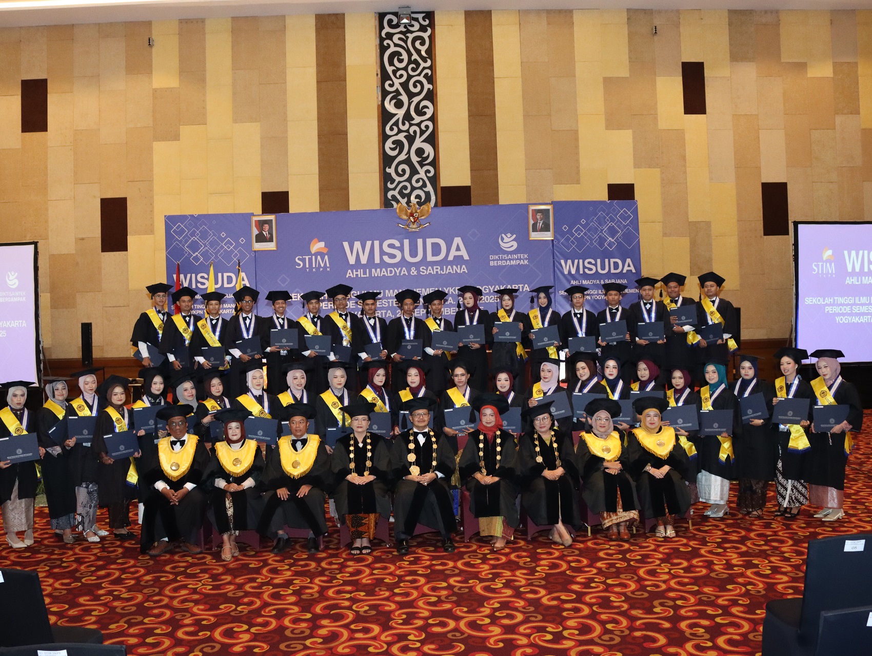 Wisuda Periode Genap 2024/2025 STIM YKPN Yogyakarta: Cetak Lulusan Unggul, Berprestasi, dan Siap Kerja